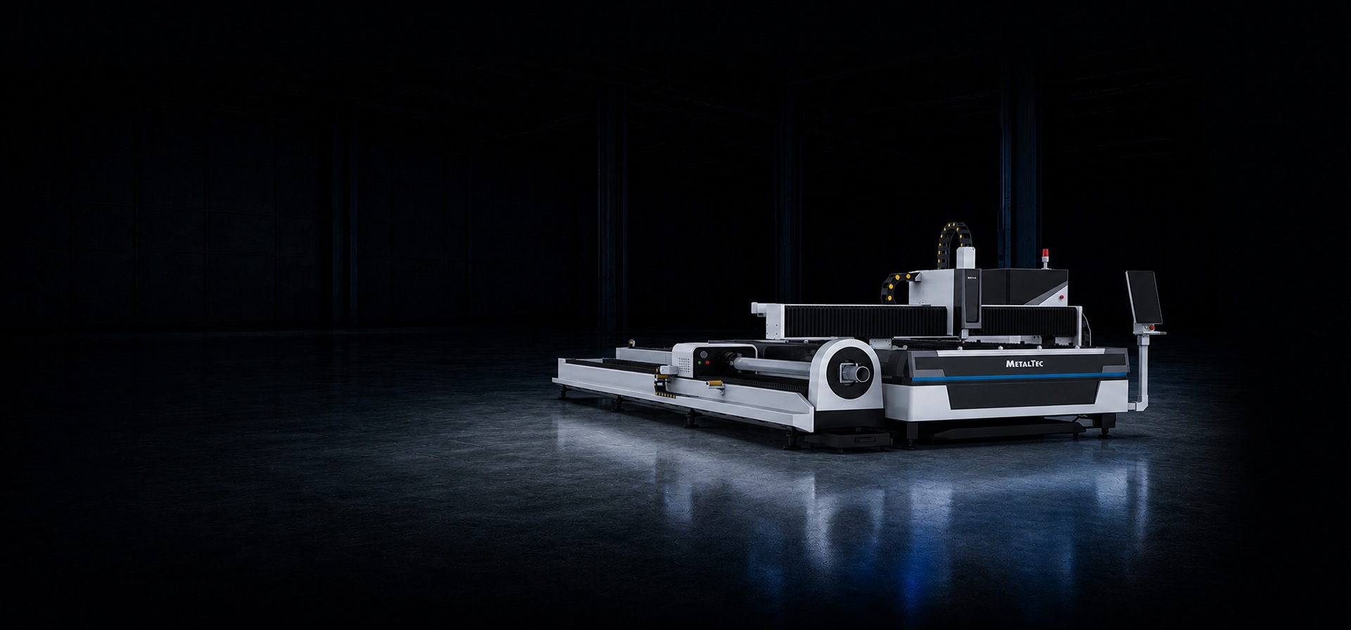 Оптоволоконный лазерный станок для резки металла MetalTec 1530ET главное фото