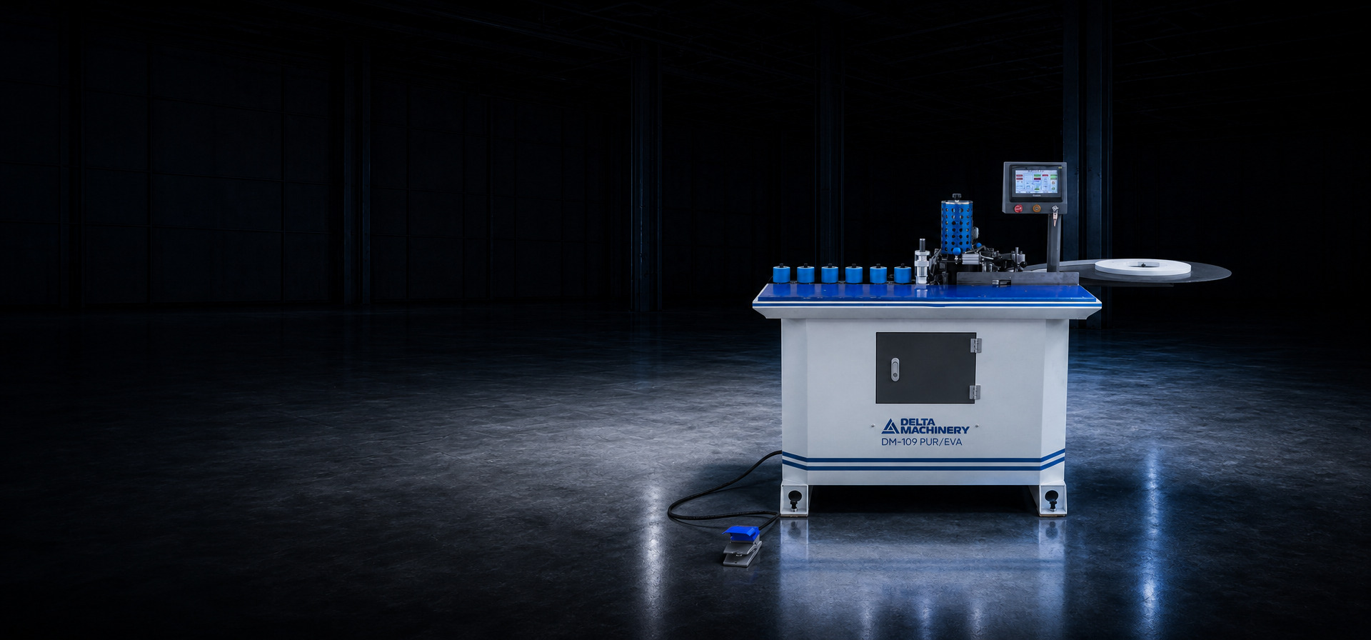 Кромкооблицовочный станок DELTAMACHINERY DM-109 PUR/EVA главное фото